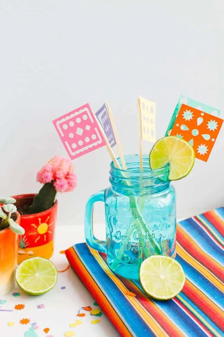 3. MAKE DIT PAPEL PICADO DRINK ROERDERS