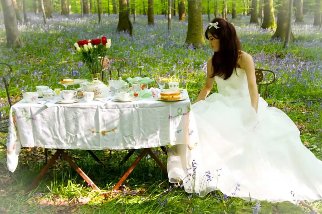 Brosnachadh Banais na Seachdain: A Jubilee Tea Party In The Bluebells